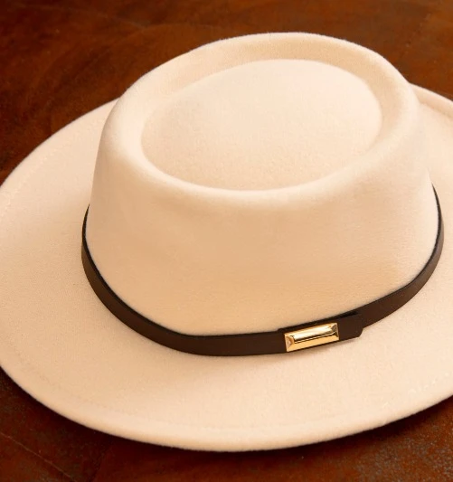 펠트 모자를 돌보는 방법? 120