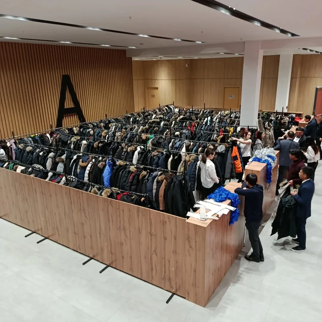 Guardaroba per feste aziendali - 60