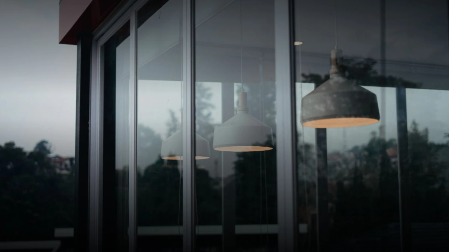 Moderne Lösungen für die Verglasung von Gebäuden - banner-32