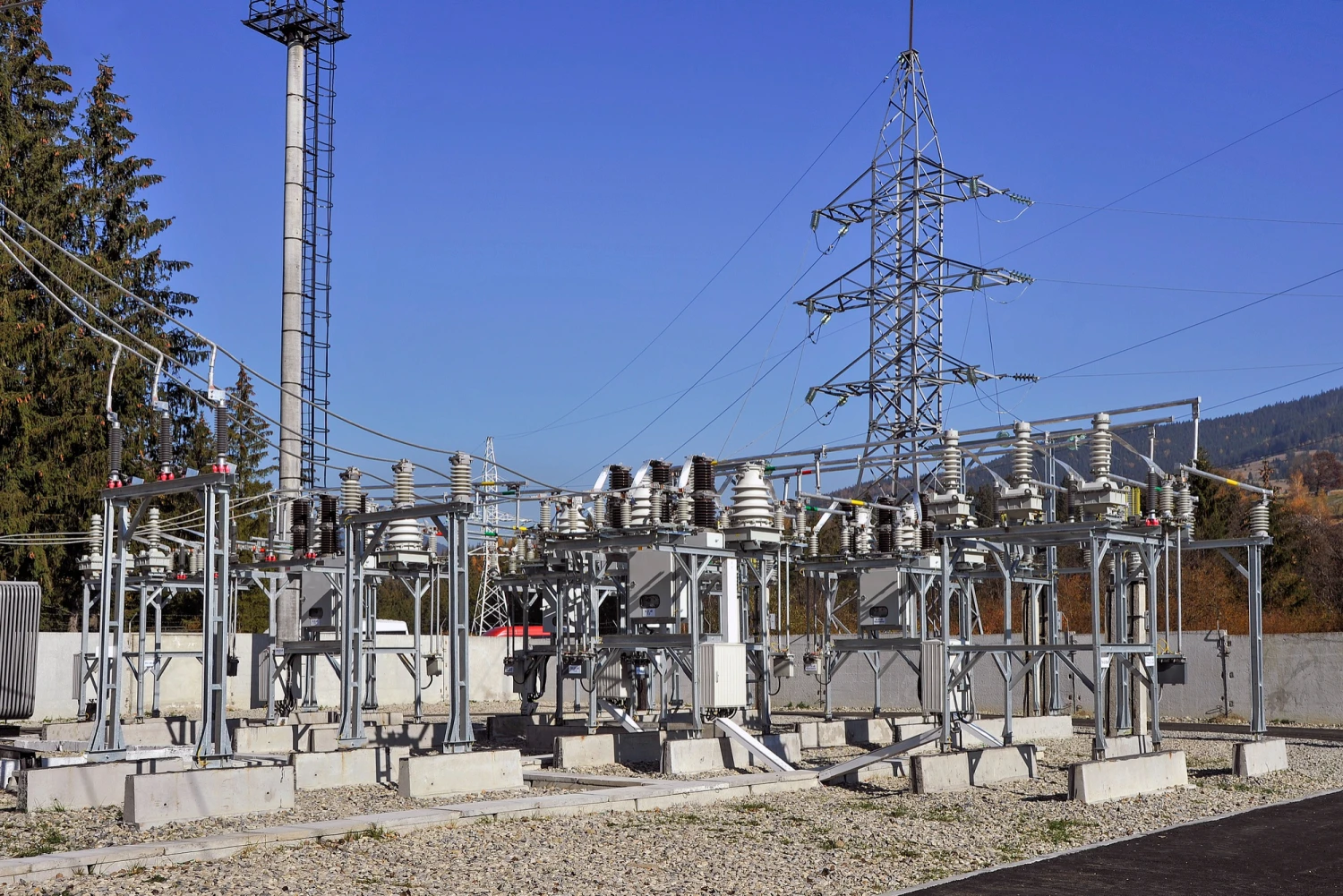 Строительство ЛЭП и монтаж ТП: этапы, ключевые процессы, преимущества и сферы применения 155