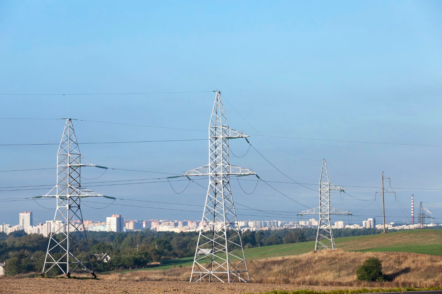 Come le aziende possono affrontare la costruzione di linee elettriche e l’installazione di sottostazioni senza rischi o perdite inutili - foto1